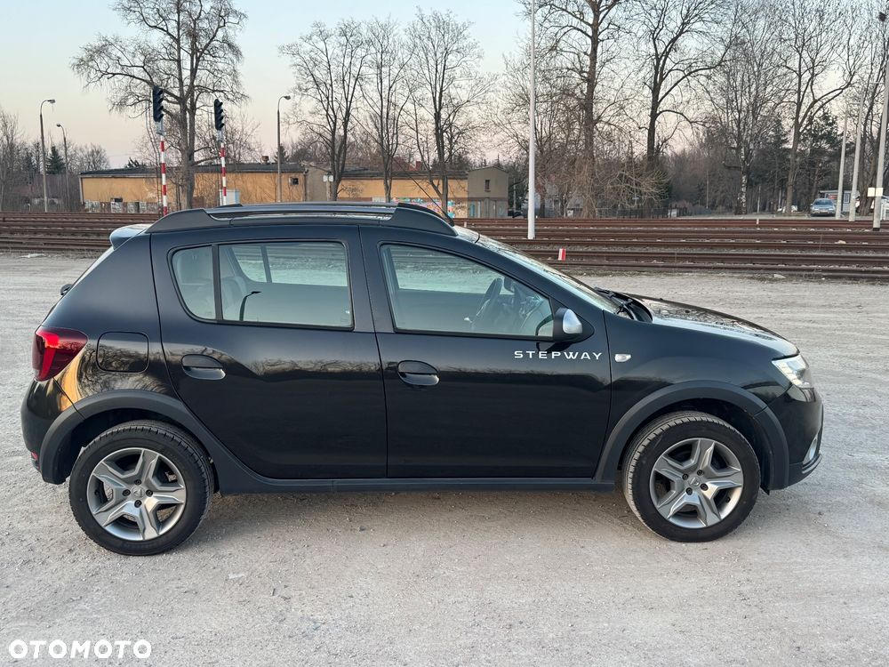 Dacia Sandero Blue dCi 95 Stepway Celebration - 4