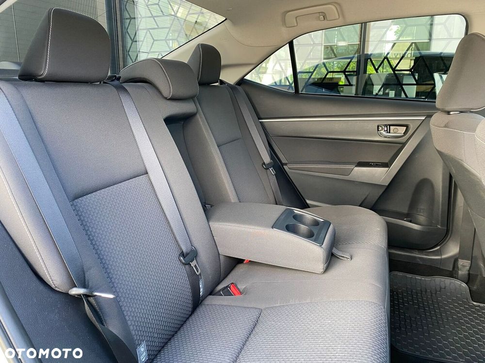 Toyota Corolla - 25
