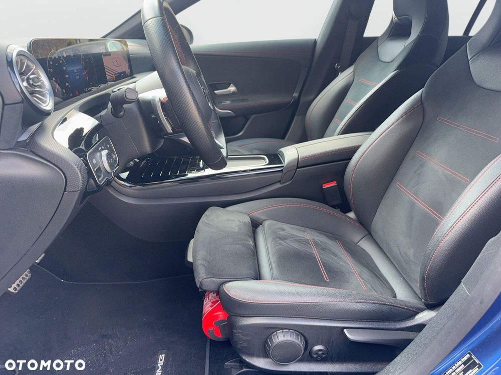 Mercedes-Benz CLA 180 AMG Line 7G-DCT - 16