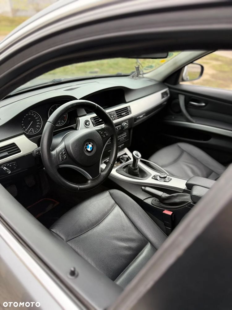 BMW Seria 3 320d - 8