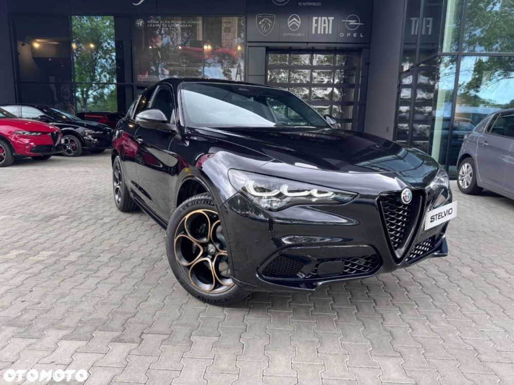 Alfa Romeo Stelvio - 6