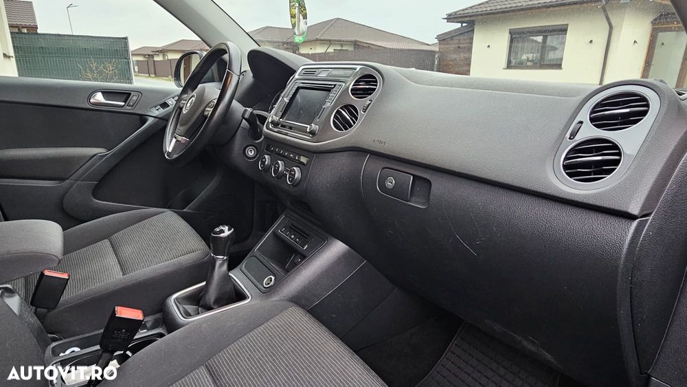 Volkswagen Tiguan - 11