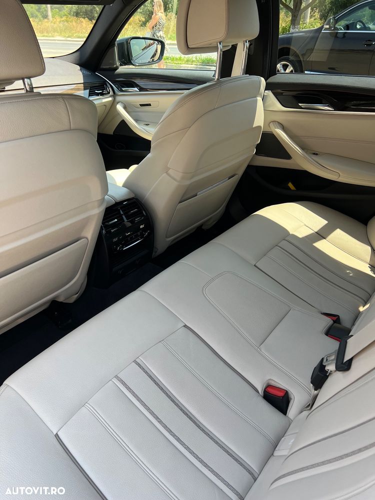 BMW Seria 5 530d Aut. Luxury Line - 7
