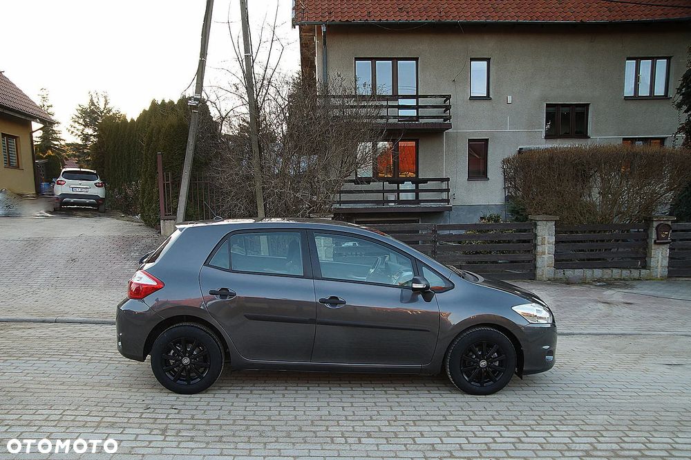 Toyota Auris 1.33 VVT-i - 7