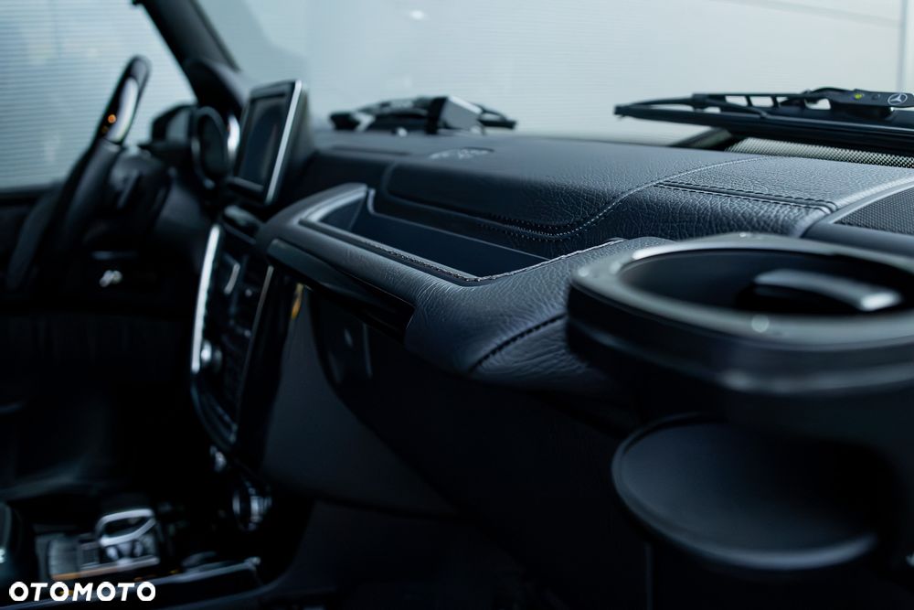 Mercedes-Benz Klasa G 63 AMG AMG SPEEDSHIFT 7G-TRONIC - 24