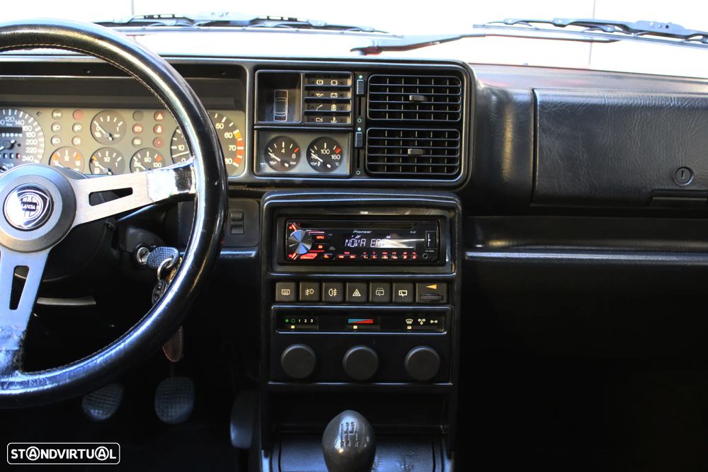 Lancia Delta 1.6 HF Turbo - 18