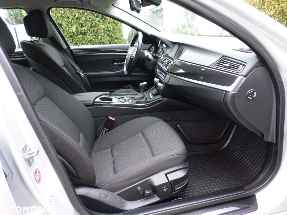 BMW Seria 5 520d - 15