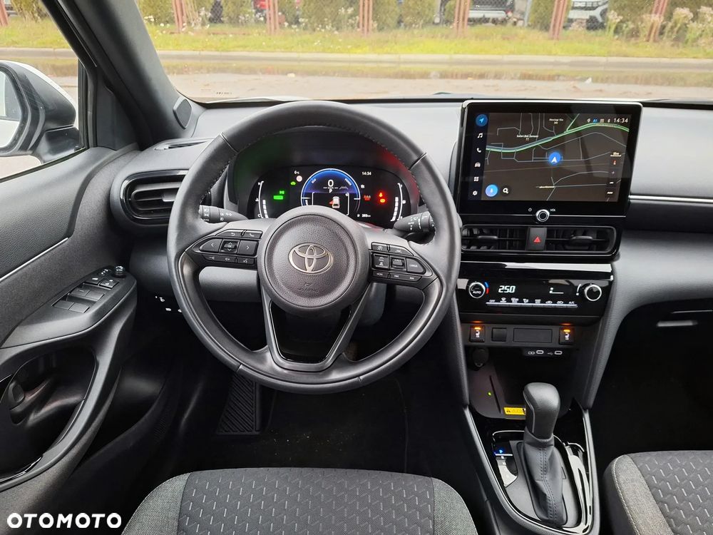 Toyota Yaris Cross 130 1.5 VVT-i Team Deutschland - 28