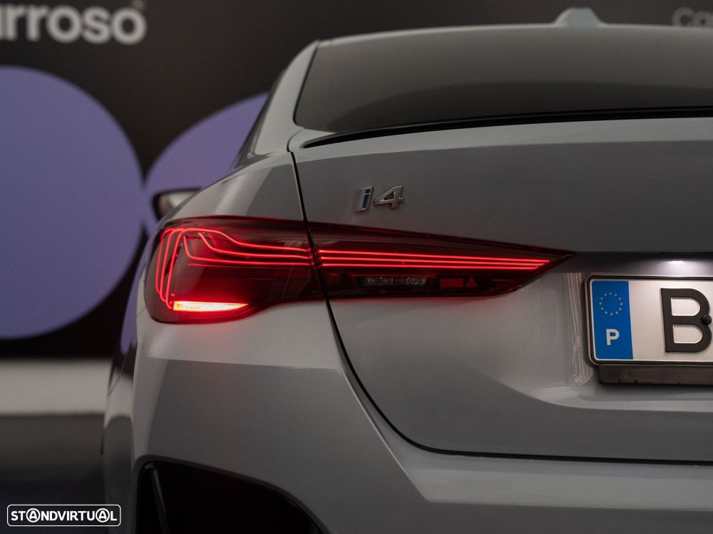 BMW i4 - 11