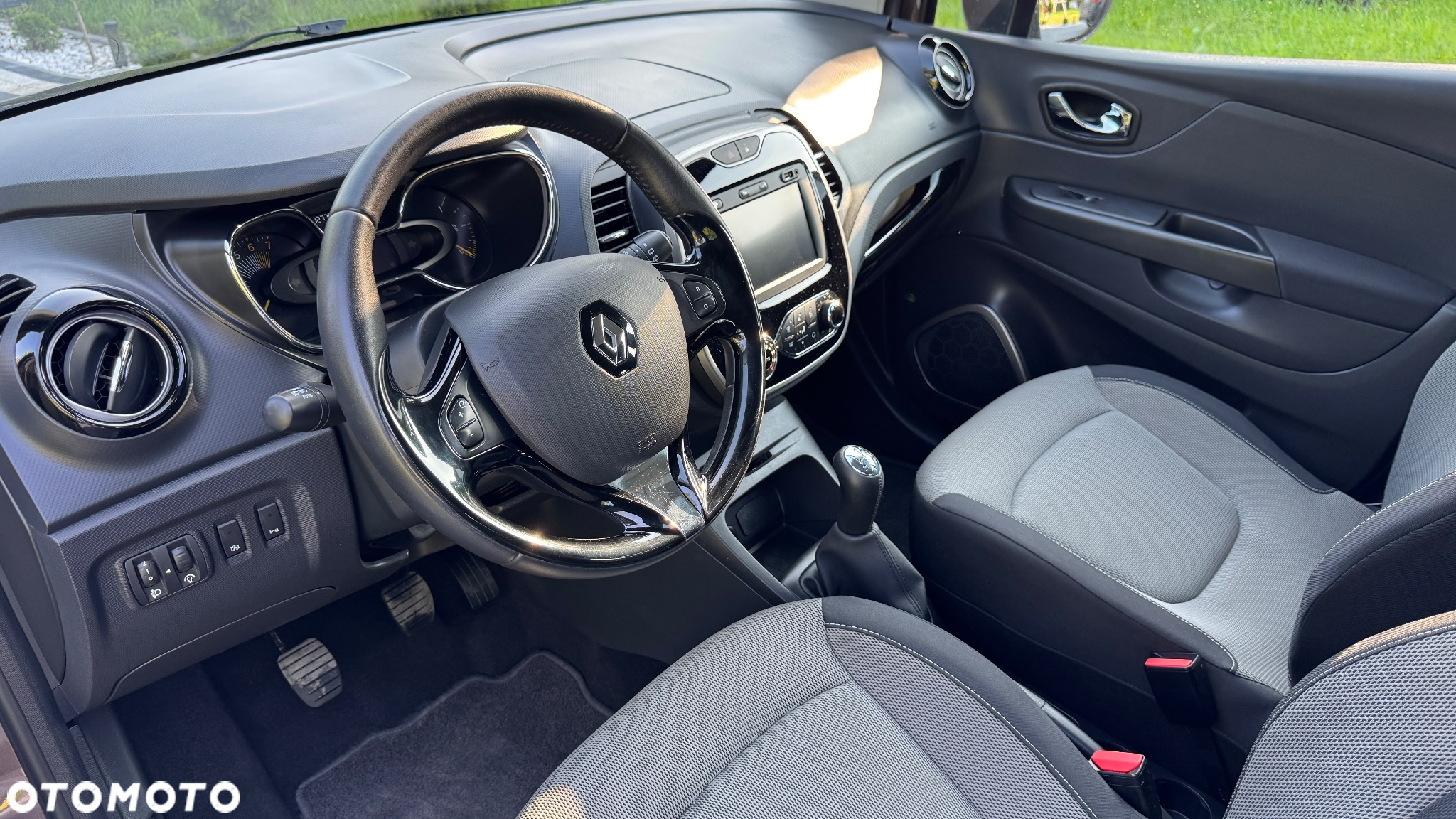 Renault Captur (ENERGY) TCe 90 INTENS - 28