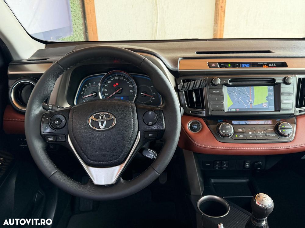 Toyota RAV4 2.0 D-4D 4x4 Executive - 5