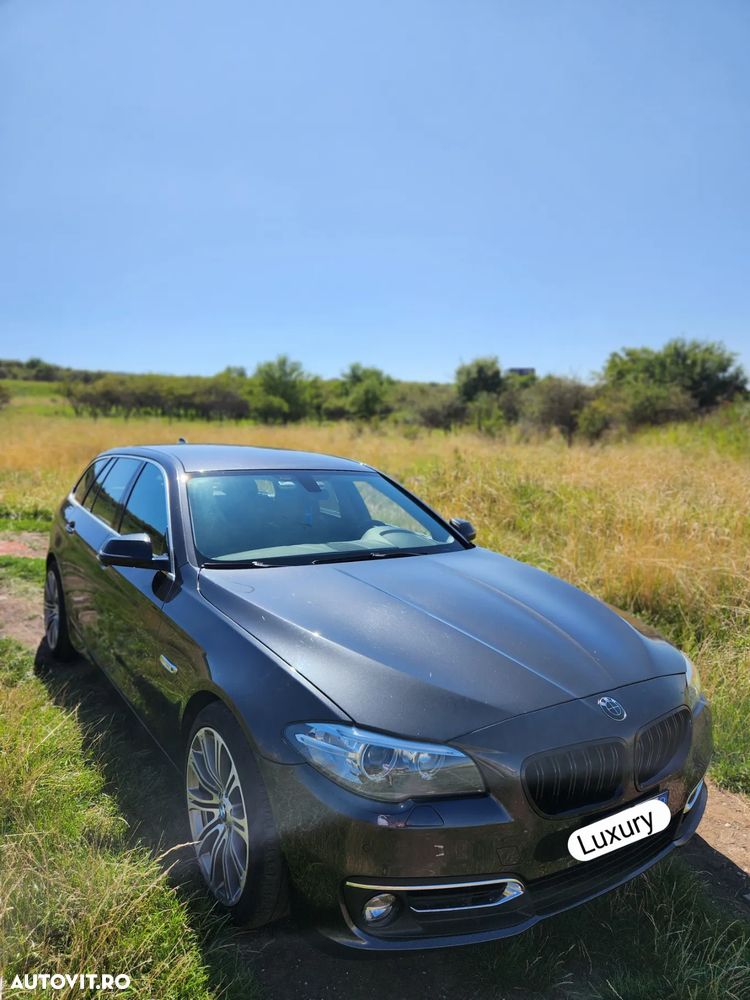 BMW Seria 5 530d Touring Aut. Luxury Line - 1