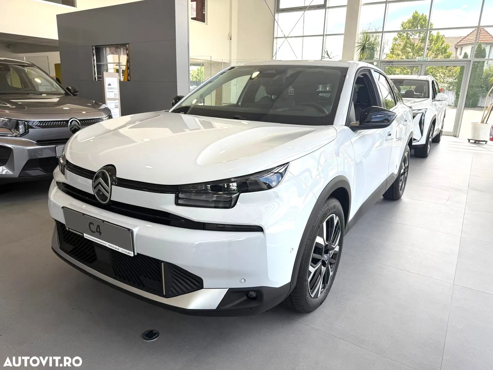 Citroën C4 1.2 PureTech S&S EAT8 Shine - 1