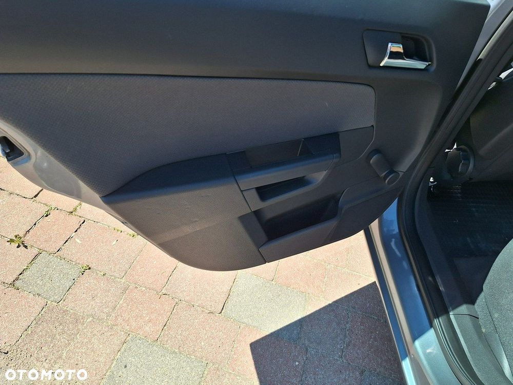 Opel Astra - 27