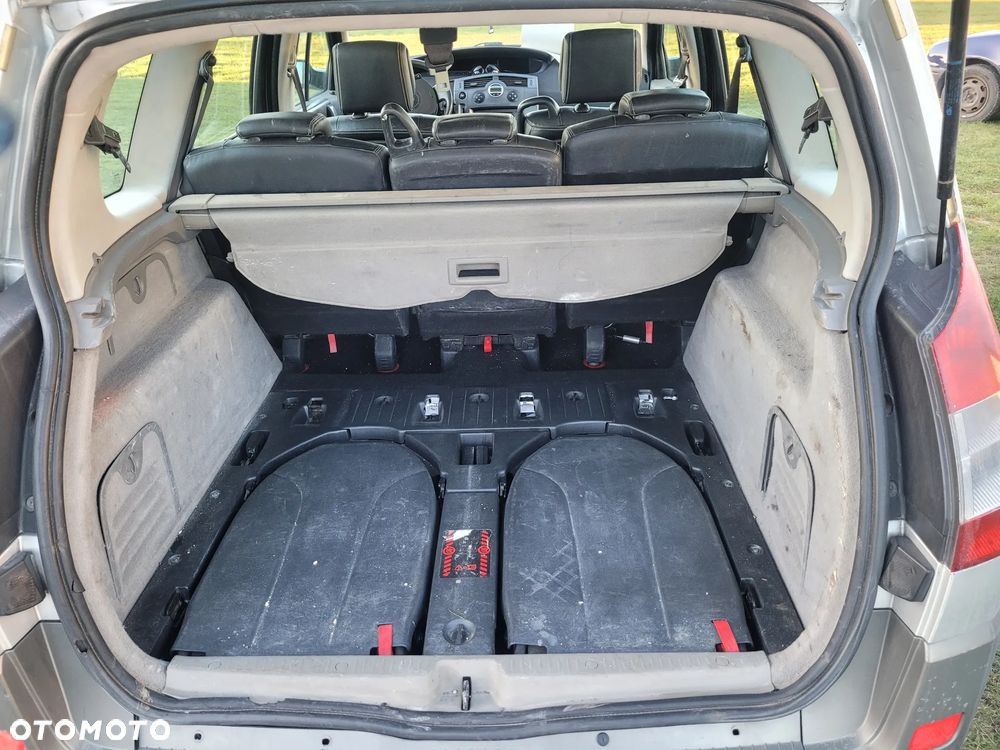 Renault Scenic 2.0 16V Emotion - 7
