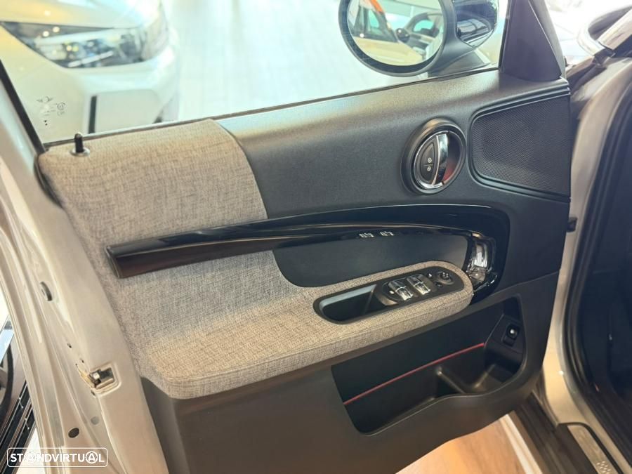 MINI Countryman Cooper SE ALL4 Auto - 15