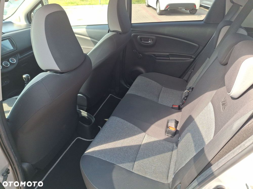 Toyota Yaris 1.5 Premium - 10