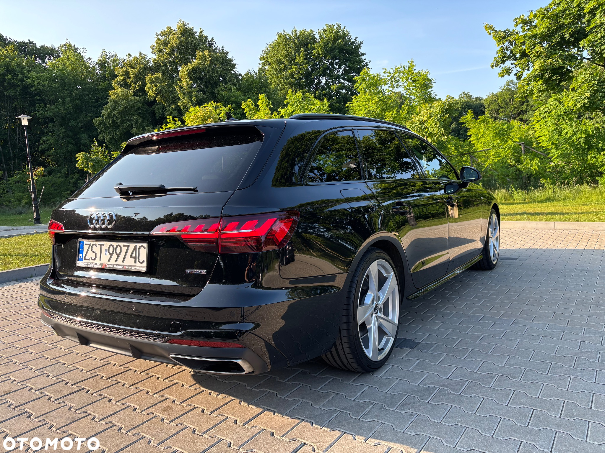 Audi A4 40 TFSI quattro S tronic S line - 12