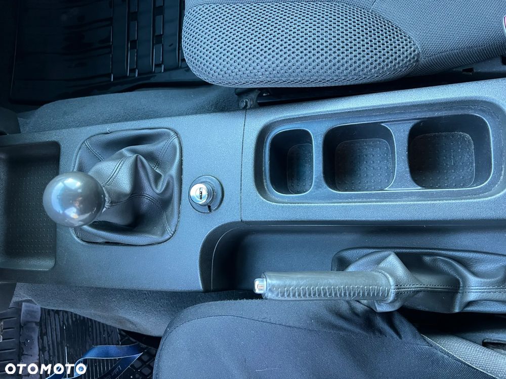 Nissan Navara - 23