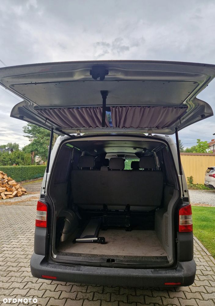 Volkswagen Caravelle - 7