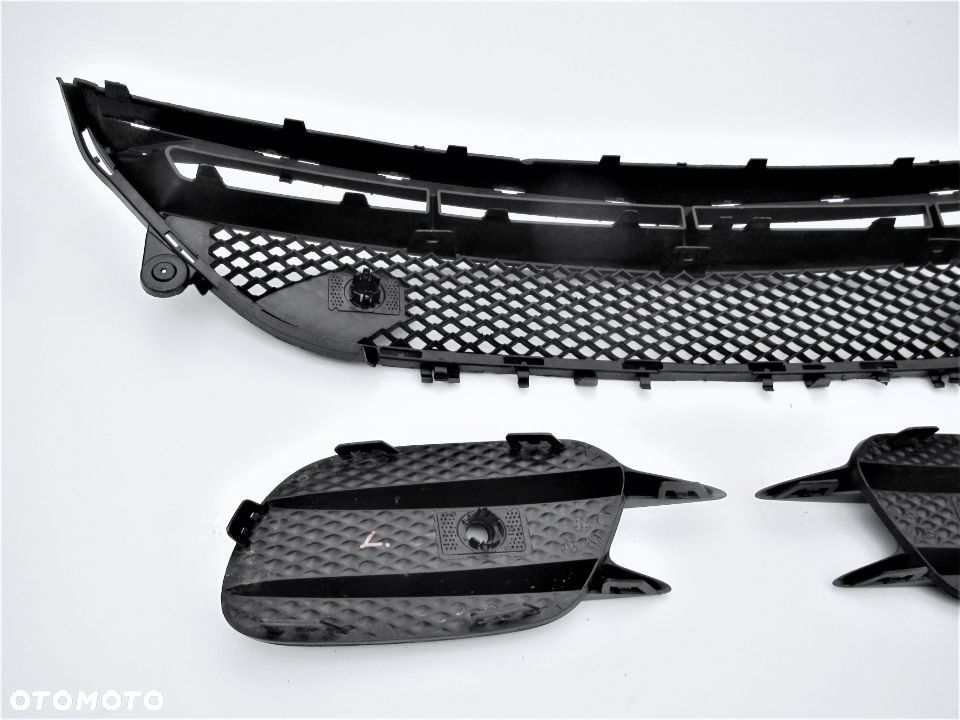 MERCEDES W213 AMG kratka zaślepka zderzak A213 OE - 15