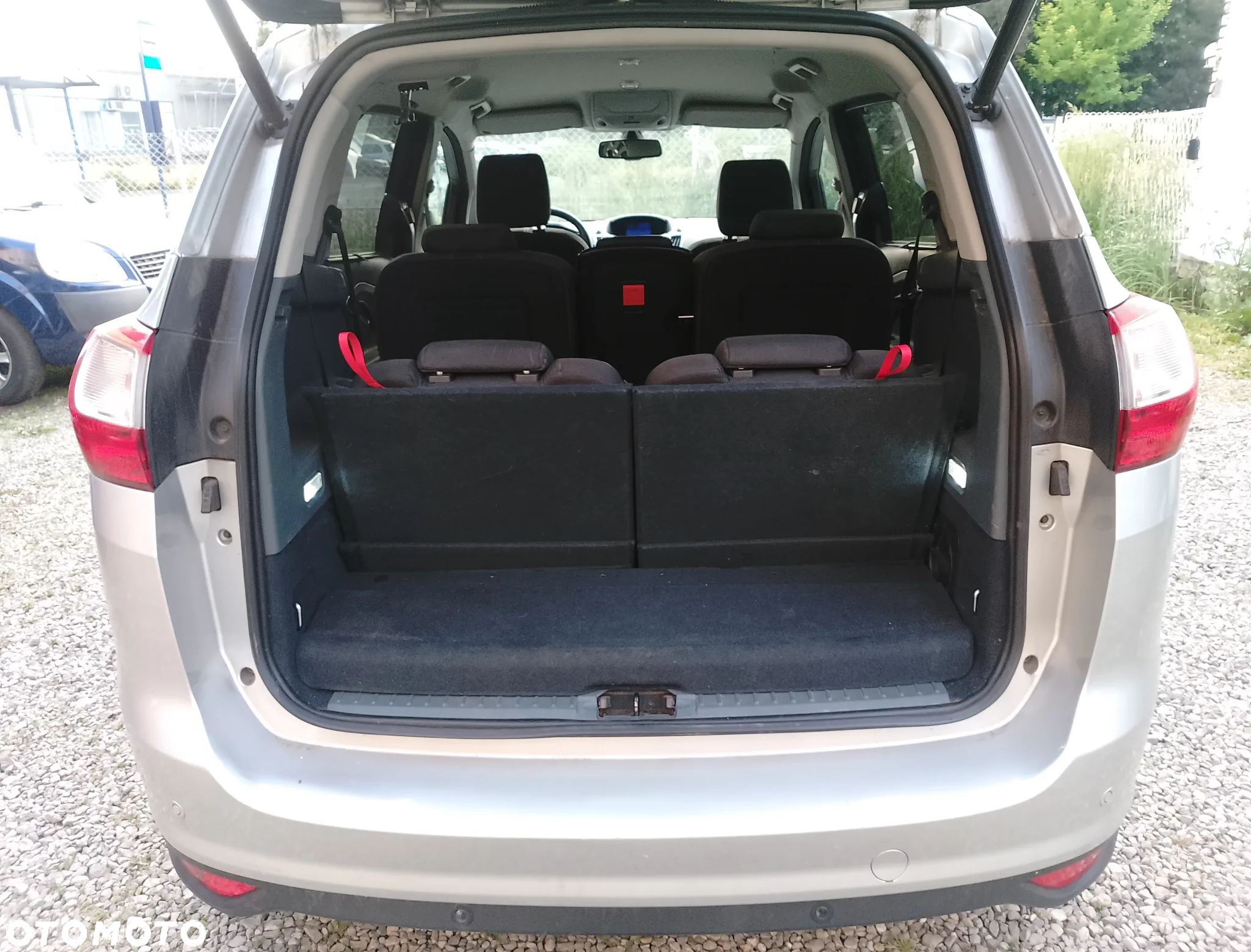 Ford Grand C-MAX 1.6 EcoBoost Start-Stop-System Champions Edition - 9