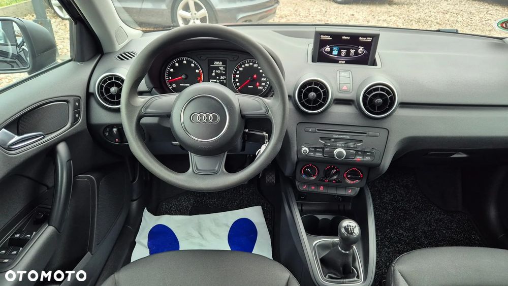 Audi A1 ver-1-4-tfsi-attraction - 7