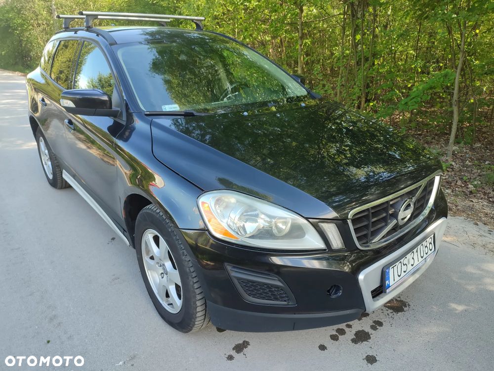Volvo XC 60 2.4D AWD R-Design - 4