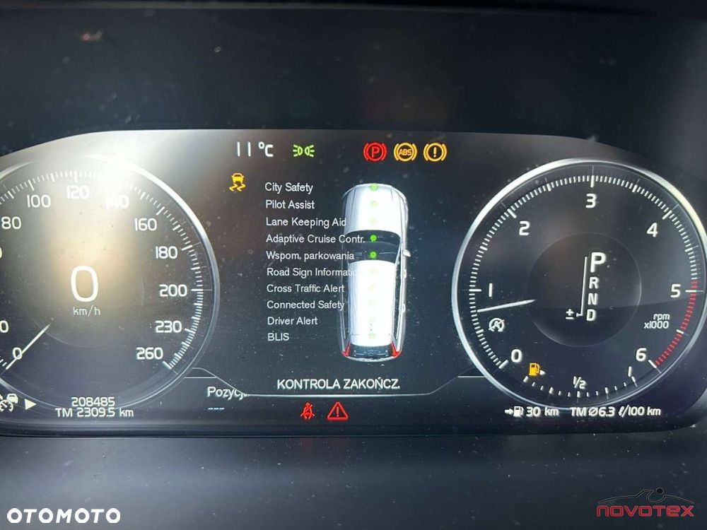 Volvo V90 Cross Country D4 AWD Geartronic Pro - 9