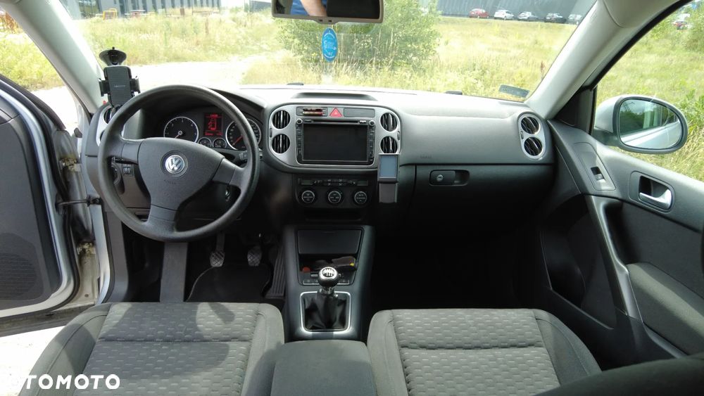 Volkswagen Tiguan - 11