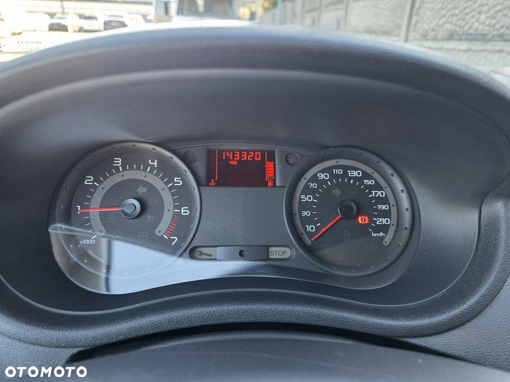 Renault Clio 1.2 16V Authentique - 16
