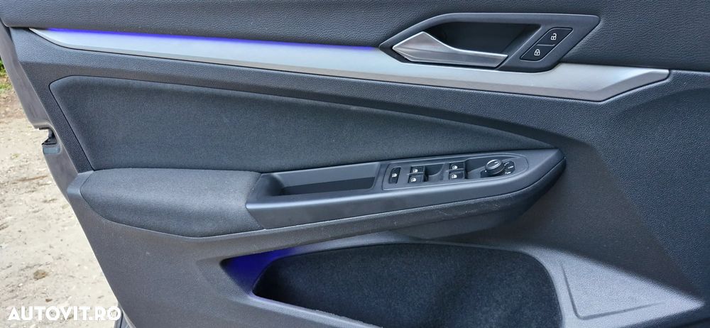 Volkswagen Golf ver-2-0-tdi-dsg-life - 17