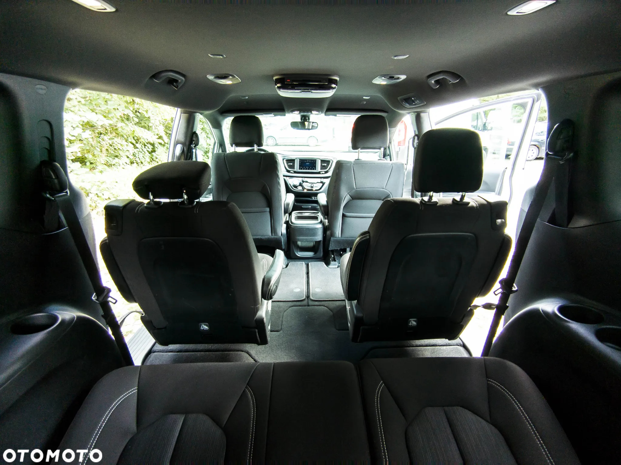 Chrysler Pacifica - 39