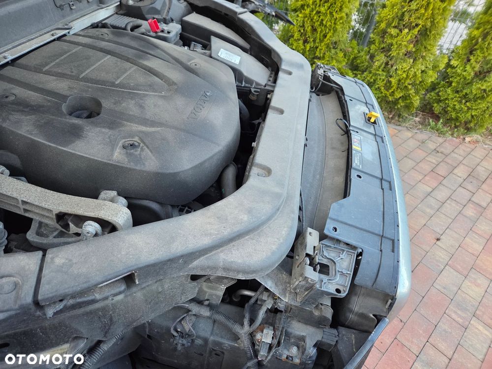 Volvo XC 60 D4 AWD Geartronic RDesign - 8