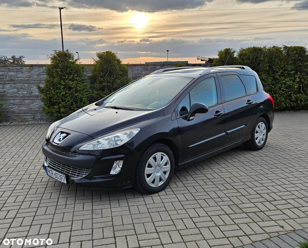 Peugeot 308 HDi FAP 140 Family - 12