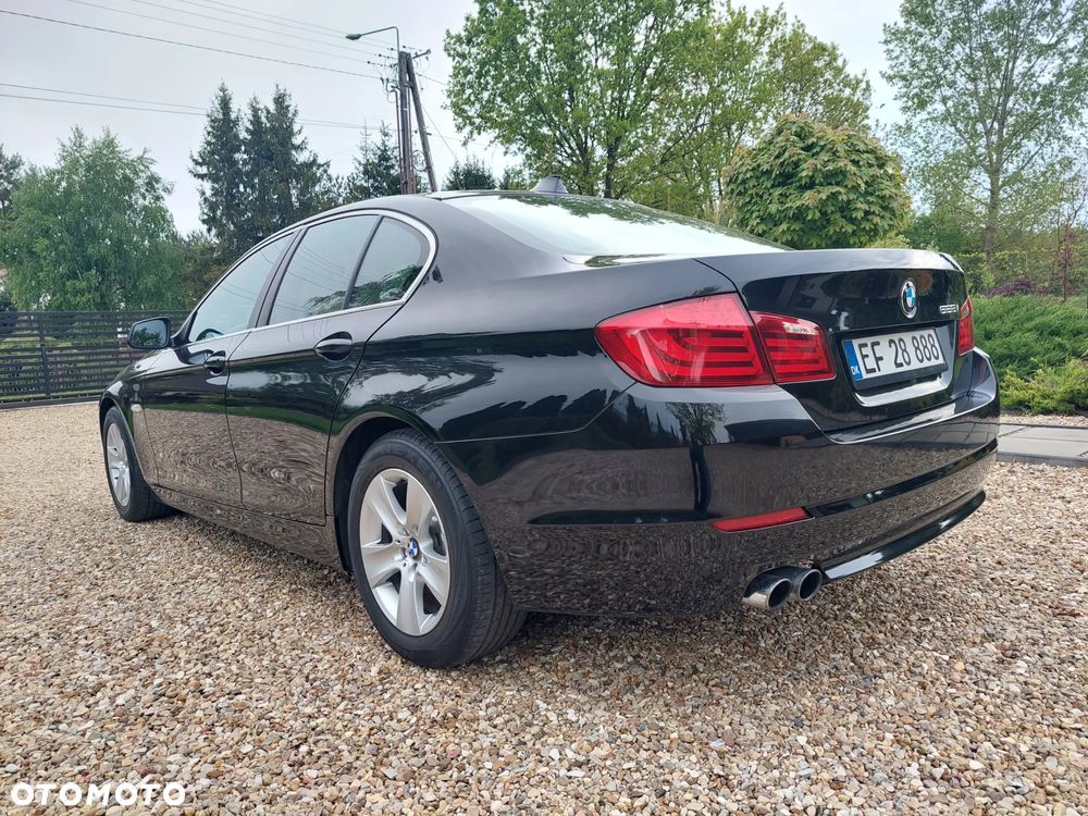 BMW Seria 5 528i Sport-Aut - 7