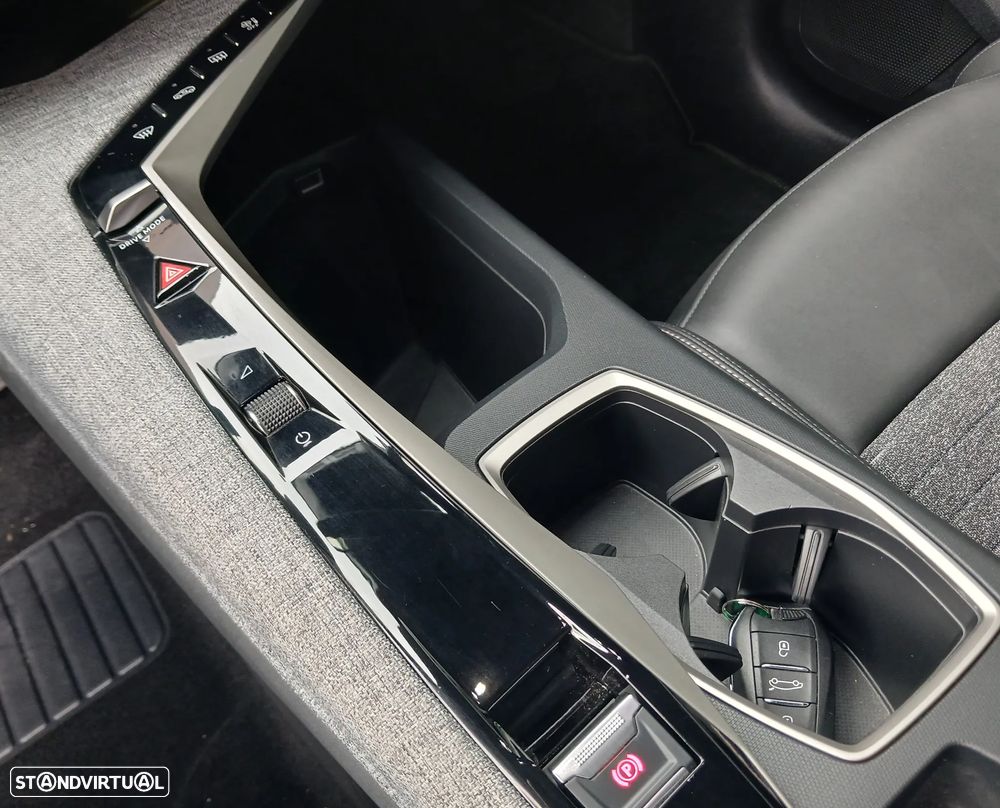 Peugeot E-5008 73 kWh Allure - 22