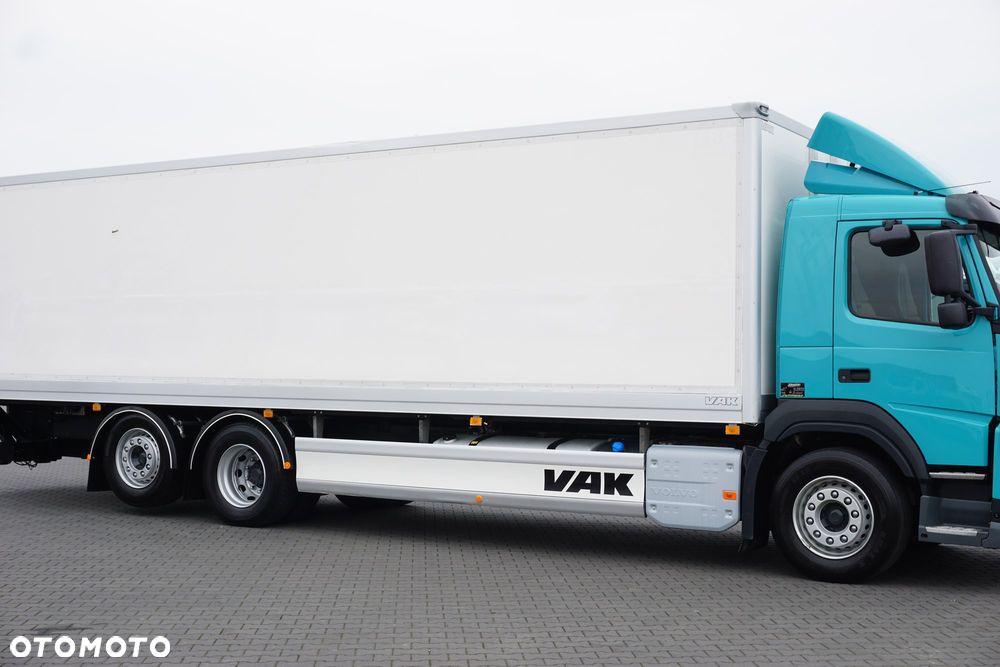 Volvo FM / 330 / E 6 / CHŁODNIA + WINDA / 23 PALETY / OŚ SKRĘTNA / DŁ 9,2 M - 16
