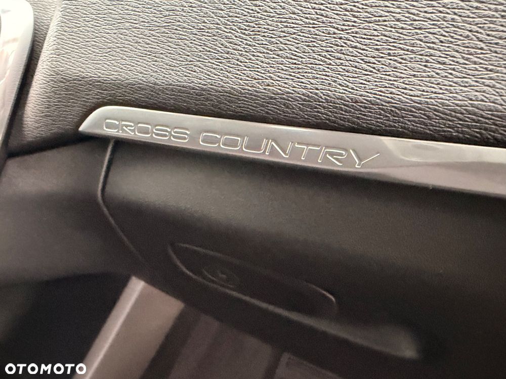 Volvo V40 Cross Country D2 Momentum - 33