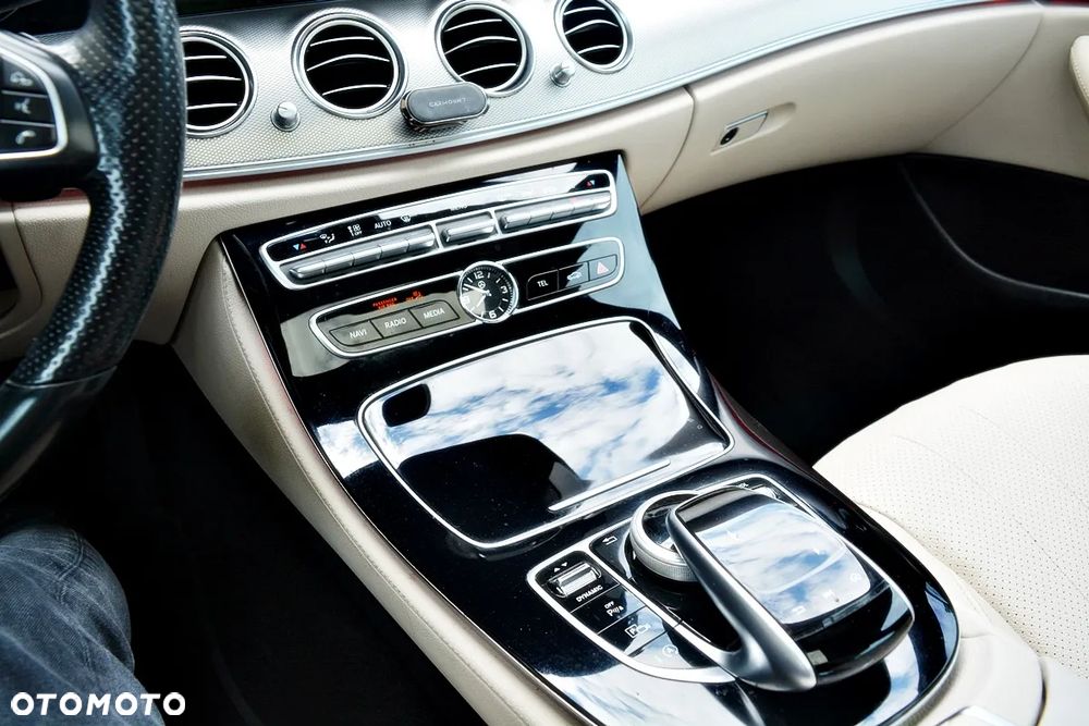 Mercedes-Benz Klasa E 300 9G-TRONIC AMG Line - 10