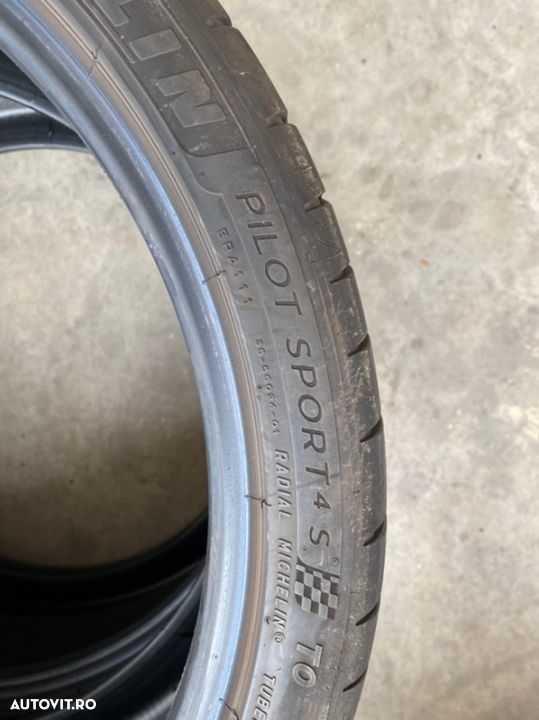 vand 4 anvelope 235/35/20 michelin de vară la 6,5mm - 6