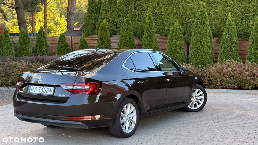 Skoda Superb 2.0 TDI Style - 20