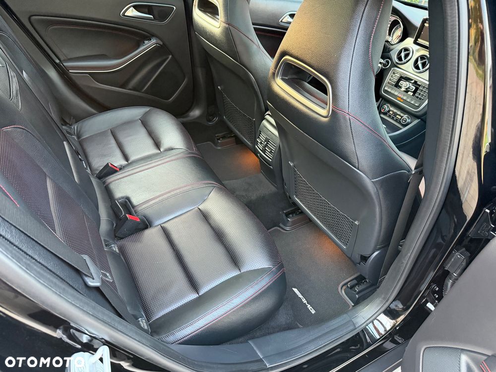 Mercedes-Benz GLA 250 4Matic 7G-DCT AMG Line - 30
