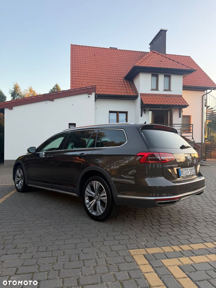 Volkswagen Passat Alltrack 2.0 TDI Bi-Turbo SCR 4Mot DSG - 9