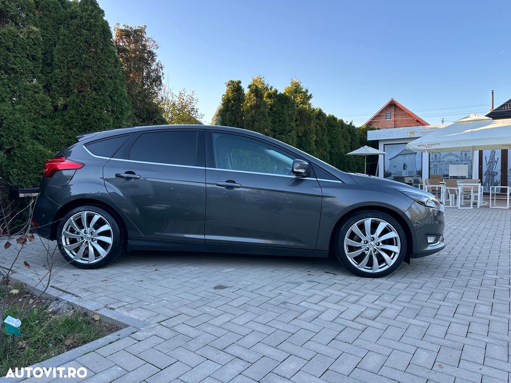 Ford Focus 2.0 EcoBlue Start-Stopp-System TITANIUM - 4