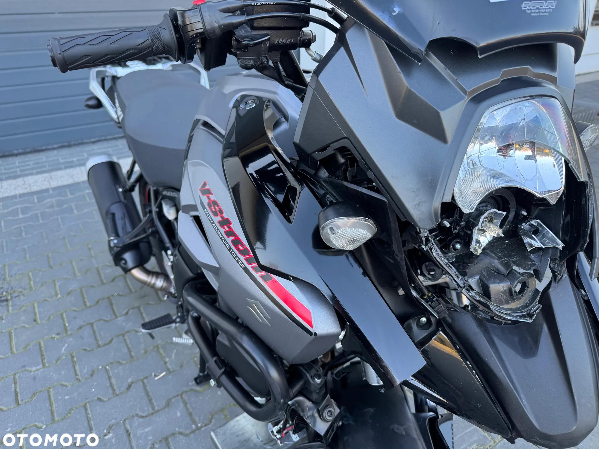 Suzuki V-STROM - 22