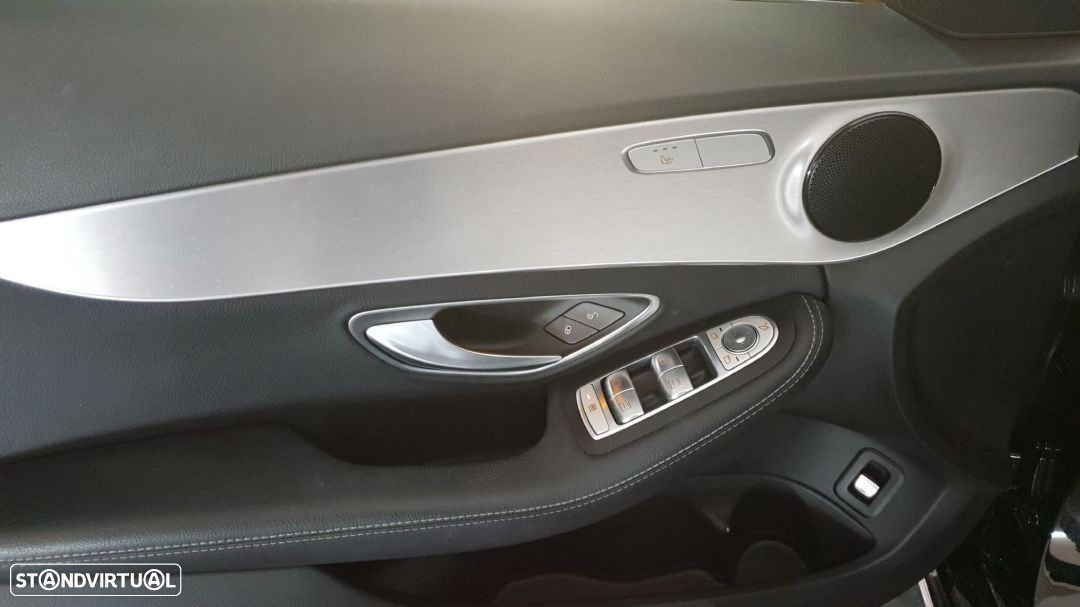 Mercedes-Benz C 300 h Exclusive - 12