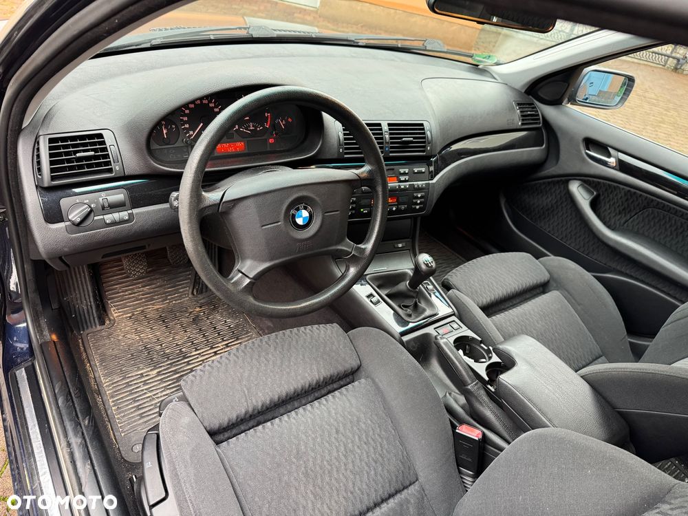 BMW Seria 3 ver-320i - 11