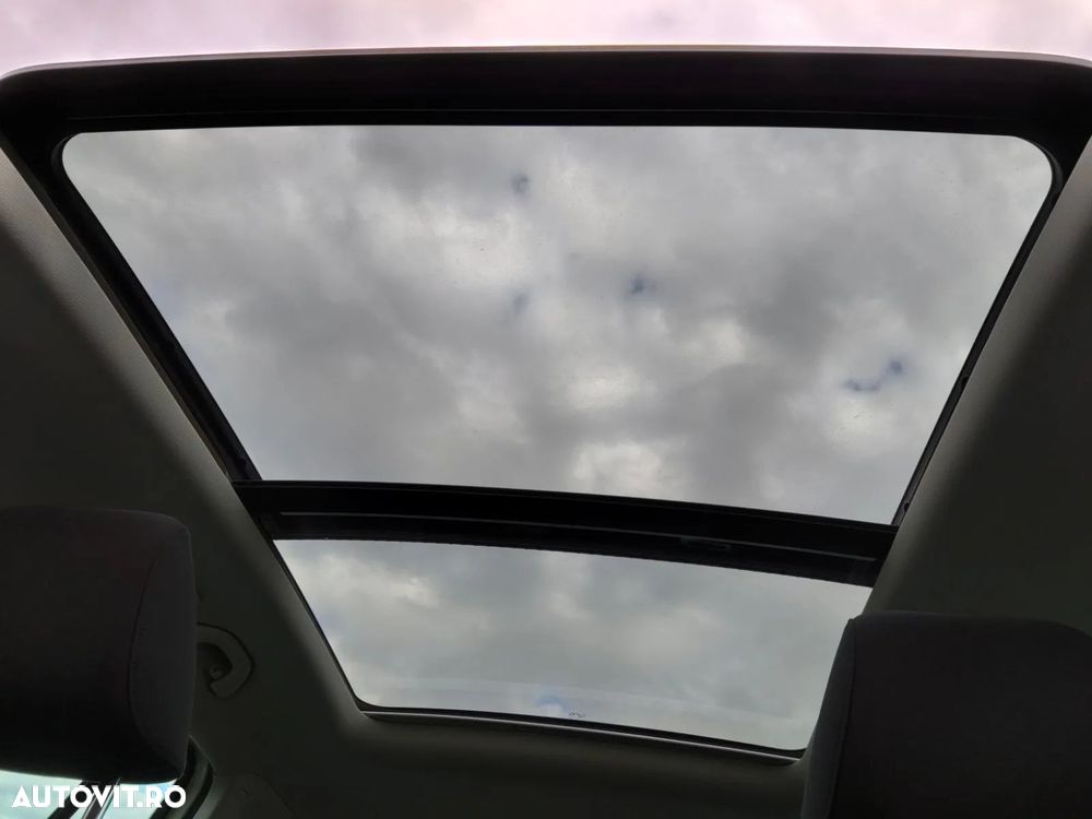 Volkswagen Tiguan - 13