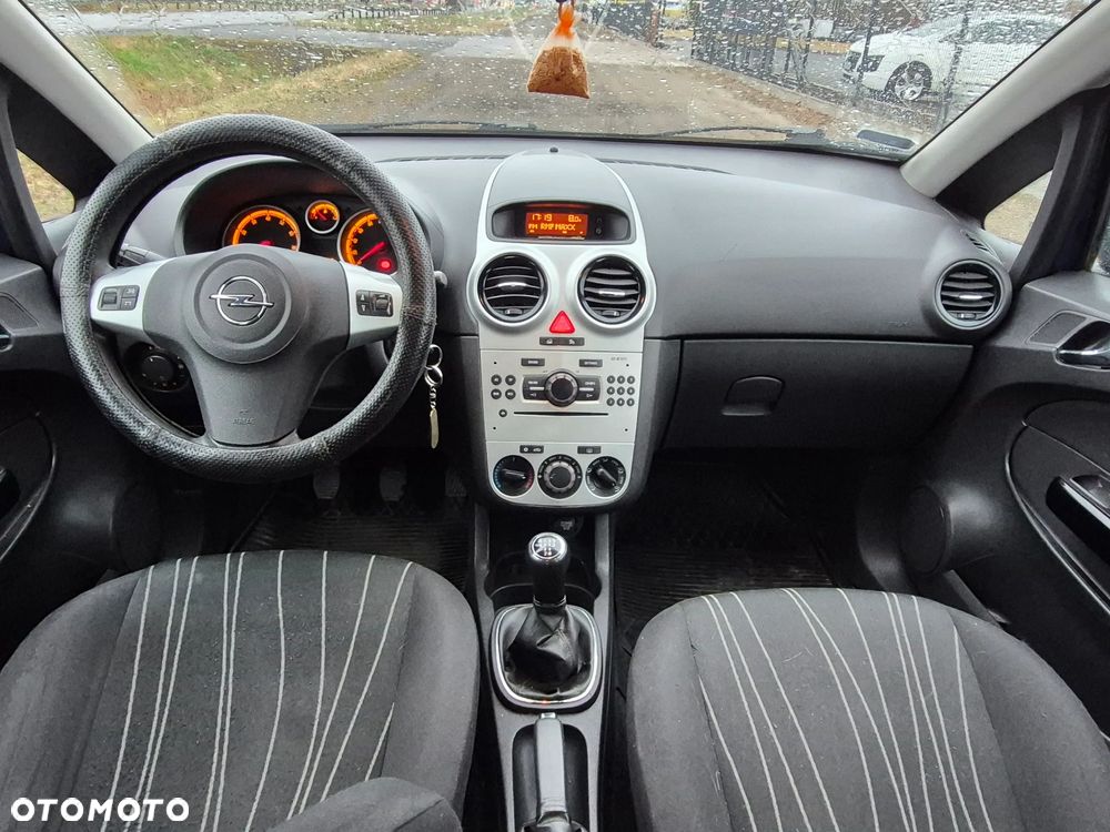 Opel Corsa 1.2 16V Cosmo - 6
